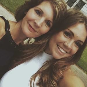 Meet your Posher, Chloe